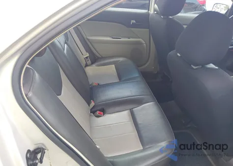 2010 Mercury Milan Premier z USA, uszkodzony, nr VIN 3MEHM0JG4AR644653